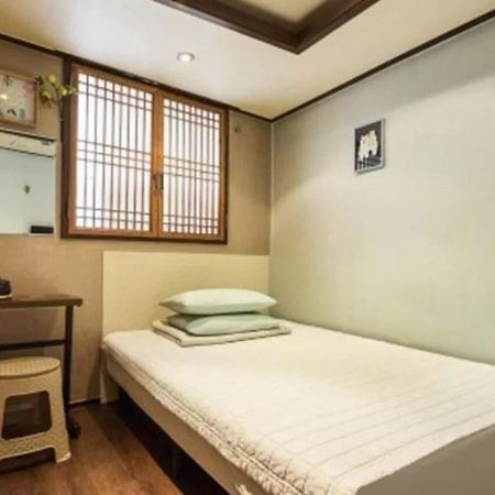 小熊猫酒店 首爾 外观 照片